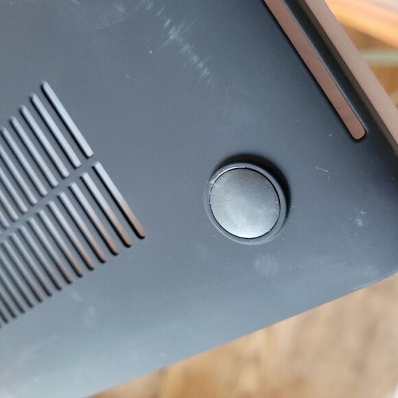 Wood Grain Effect 17" Macbook Laptop Case - Picture 5 of 8